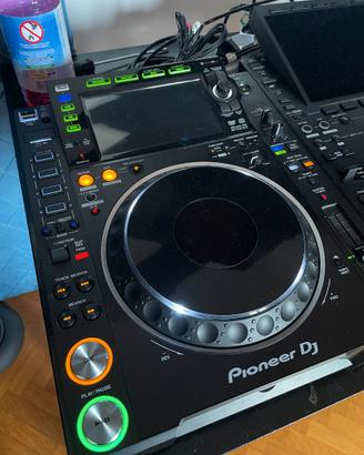 Coppia Pioneer CDJ 2000 Nexus 2 + Case Rigidi