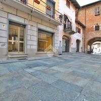 NEGOZIO A LIVORNO FERRARIS