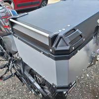 bauletto moto 65 LT utile per 2 caschi integrali