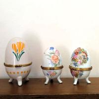 Tris di uova di porcellana fine