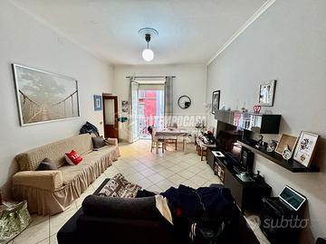 ADZ. PIAZZA CAVOUR- TRILOCALE IN BUONO STATO