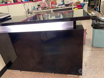 Reception e divano attesa