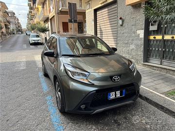 AYGO X LOUNGE CON CAMBIO AUTOMATICO MY22