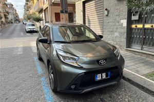 AYGO X LOUNGE CON CAMBIO AUTOMATICO MY22