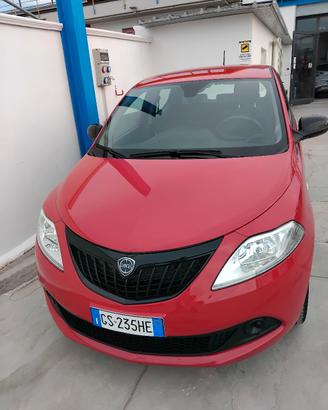 Lancia Ypsilon Hybrid 