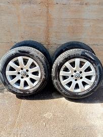 gomme con cerchi golf V serie