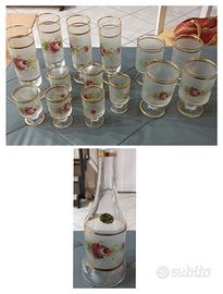 Servizio di bicchieri antico decorati in cristallo