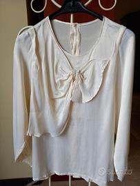 Camicia elegante con fiocco decorato e strass