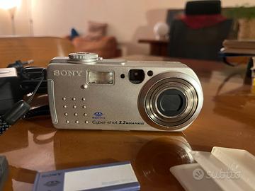 Sony Cyber-Shot DSC-P5 + accessori