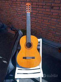 Yamaha C40 + Custodia + Mugig Guitar Tuner