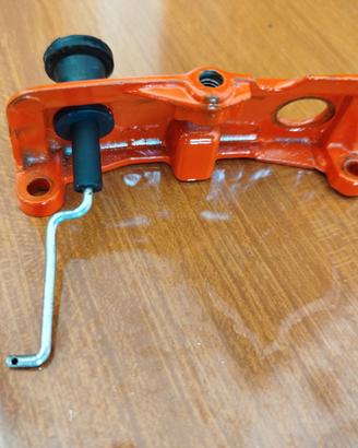 HUSQVARNA L 65 -L 77 Piastra supporto leva aria