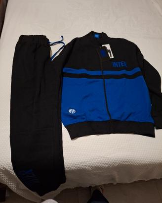 tuta sportiva