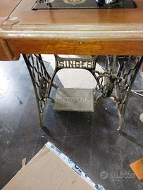 macchina da cucire +divani