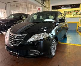 Lancia Ypsilon 1.2 69 CV 5 porte S&S Gold NEOPATEN