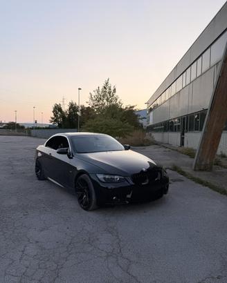 BMW E93 330d
