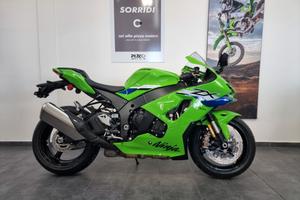 Kawasaki ZX 10 Ninja R 1000 ZX-10R - ZX10R