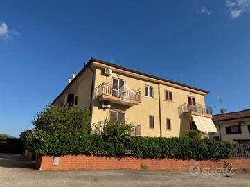 VILLA A SCHIERA A VENAFRO