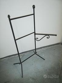 porta-asciugamani in ferro battuto