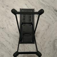 Poggia piede per chitarra nero