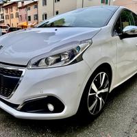 Peugeout 208