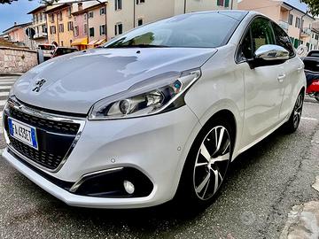 Peugeout 208