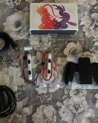 Nintendo Switch OLED Edizione limitata Pokémon