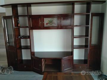 Componibile in noce massiccio