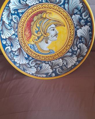 piatto in ceramica 