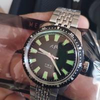 Super skin diver modello yema