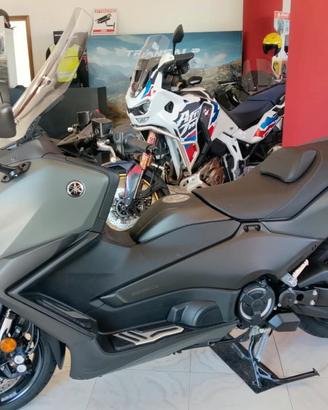 Yamaha TMAX 560 - 2026