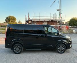 Ford tourneo custom titanium