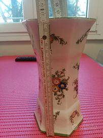 VASO IN CAPODIMONTE FORMA ESAGONALE ANNI 80