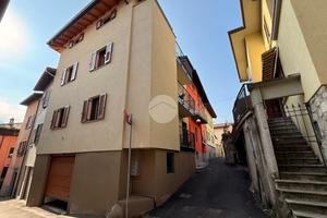 CASA SEMINDIPENDENTE A MALEGNO
