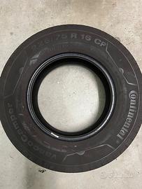 Nr. 2 Gomme 225/75 R16 CP montate sul Van