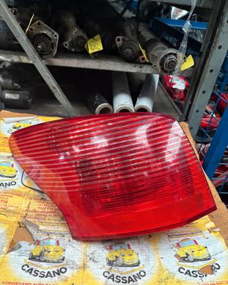 FARO POSTERIORE SINISTRO PEUGEOT 407 SW ANNO:2004
