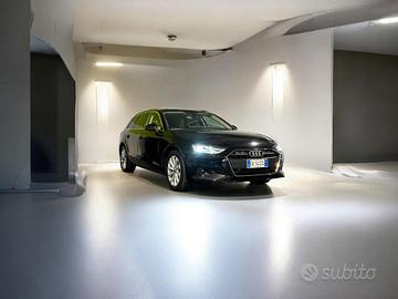 Audi A4 Avant 35 2.0 tdi mhev Business 163cv s-tro