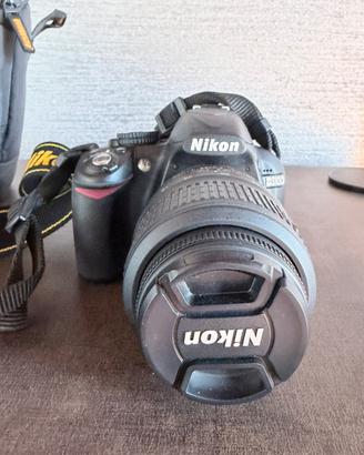Nikon D3100 + Nikkor 18-55mm VR