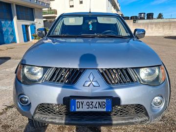 Mitsubishi L200 2.5 DI-D/136CV DC Invite Plus