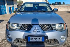 Mitsubishi L200 2.5 DI-D/136CV DC Invite Plus