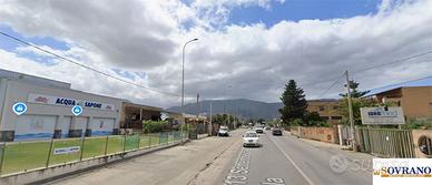 CARINI - VILLA INDIPENDENTE CON 1.500 MQ DI