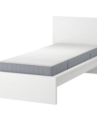 Struttura letto con materasso IKEA, bianco rigido