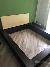 Letto in vengue con testiera imbottita