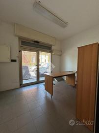 NEGOZIO A BOLOGNA