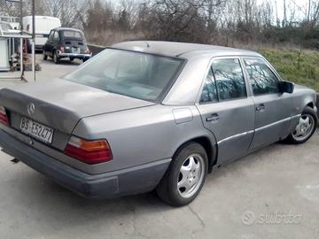 MERCEDES Classe E (W/S210) - 1988