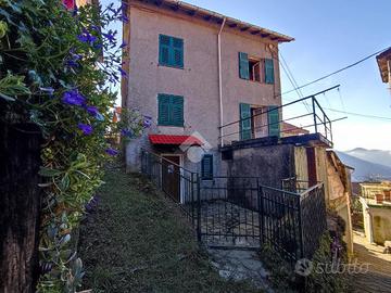 CASA SEMINDIPENDENTE A MONTOGGIO