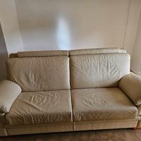 Divani beige in pelle: 1 da 3 posti e 2 singoli