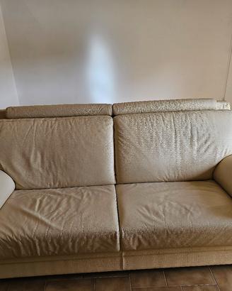 Divani beige in pelle: 1 da 3 posti e 2 singoli