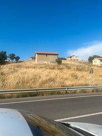 Immobile indipendente con terreno