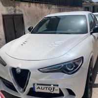 ALFA ROMEO STELVIO QUADRIFOGLIO VERDE