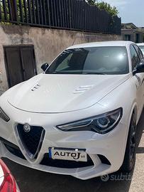 ALFA ROMEO STELVIO QUADRIFOGLIO VERDE